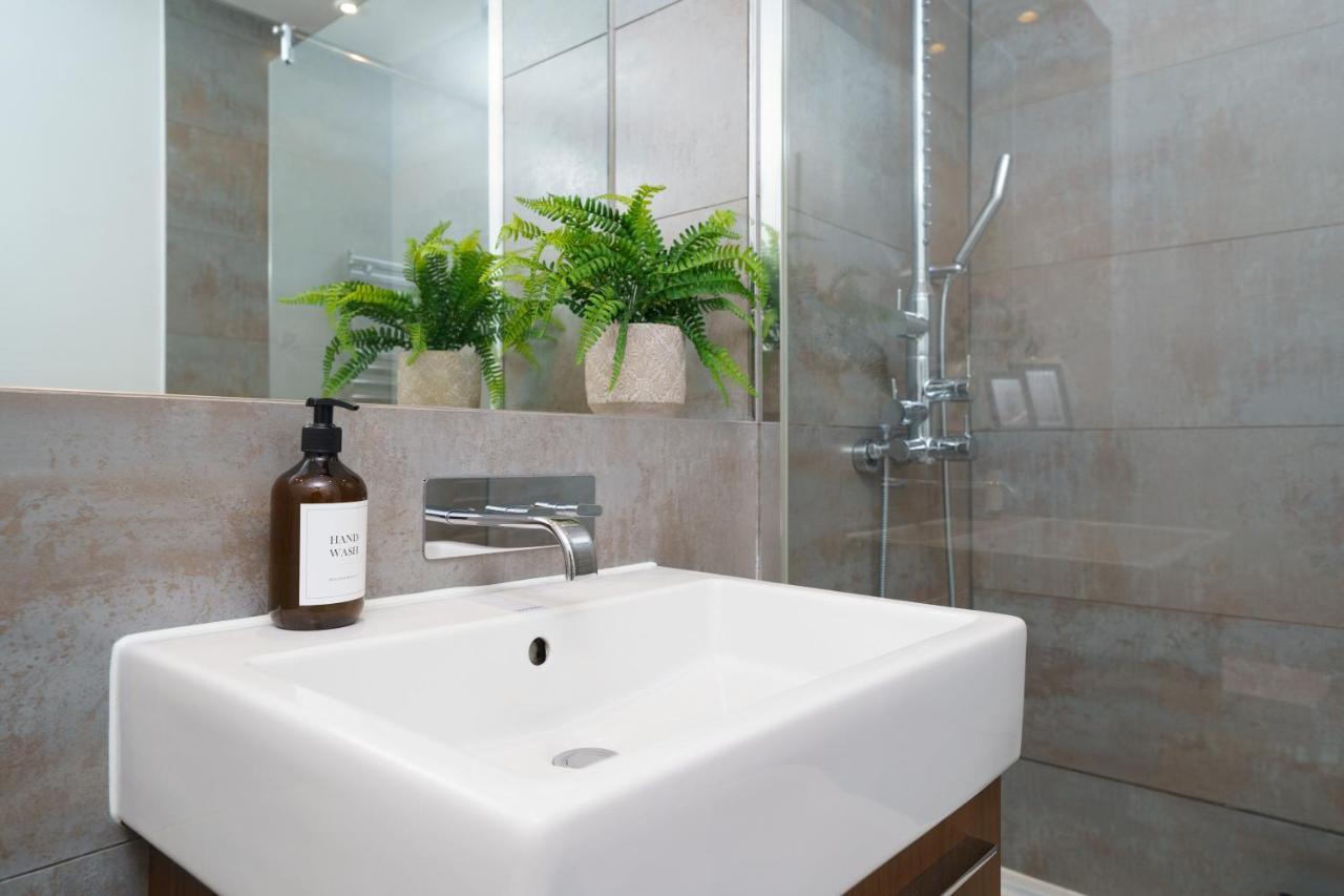 Trafalgar Sq 1 Bedr, 3 Beds Sleeps 6 لندن المظهر الخارجي الصورة